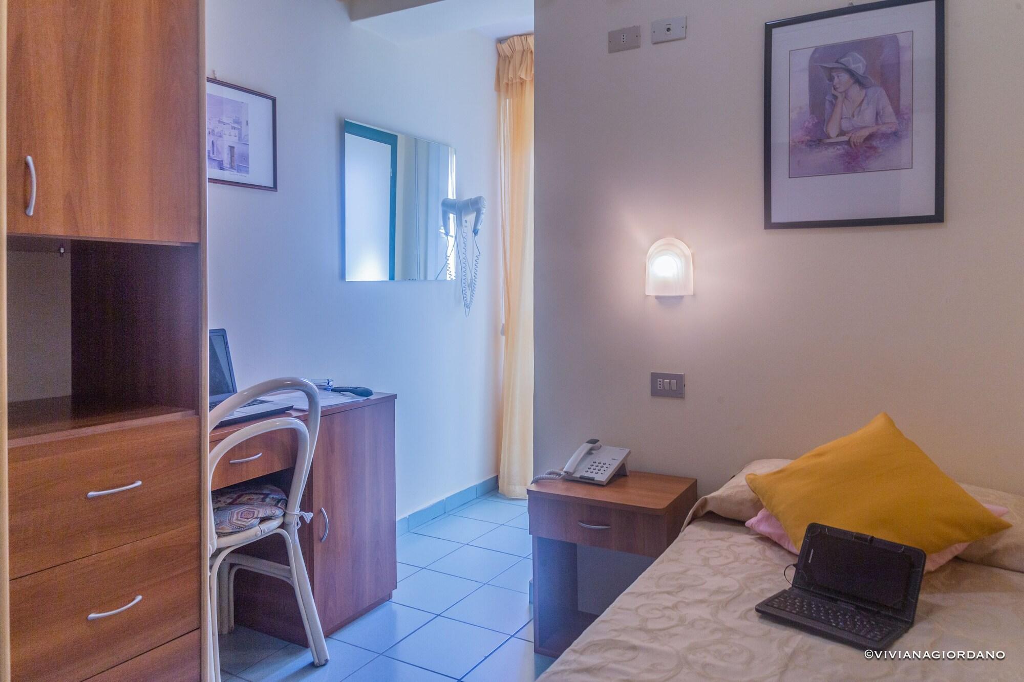 Hotel River Fronte Mare Con Piscina Rimini Dış mekan fotoğraf